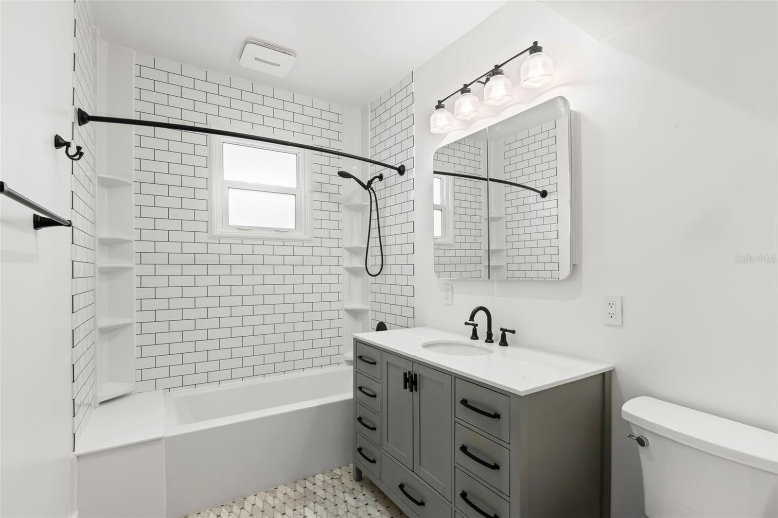 Image 31 of 44 For 1530 21st Avenue N