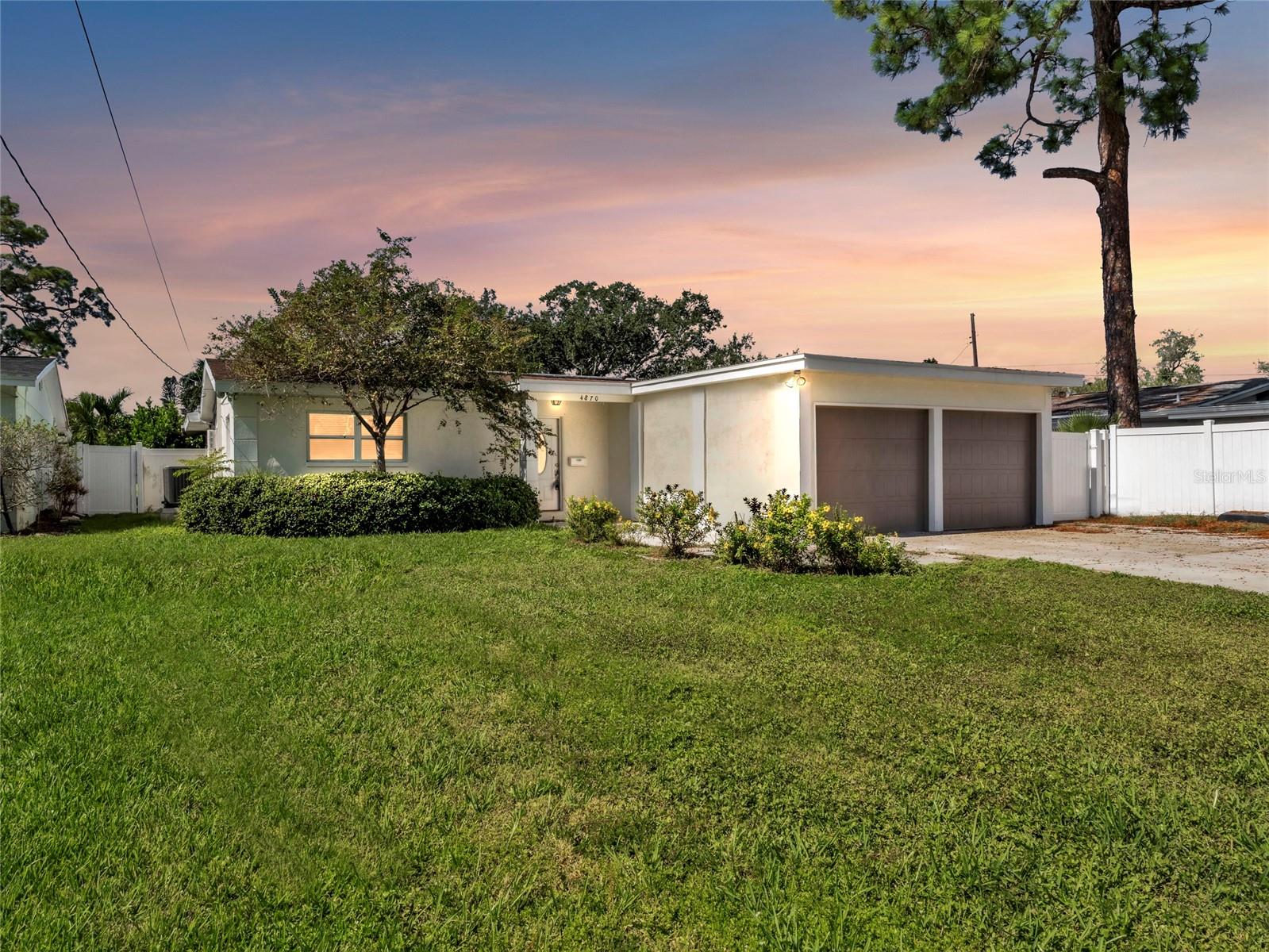 Details for 4870 Venetian Boulevard Ne, ST PETERSBURG, FL 33703