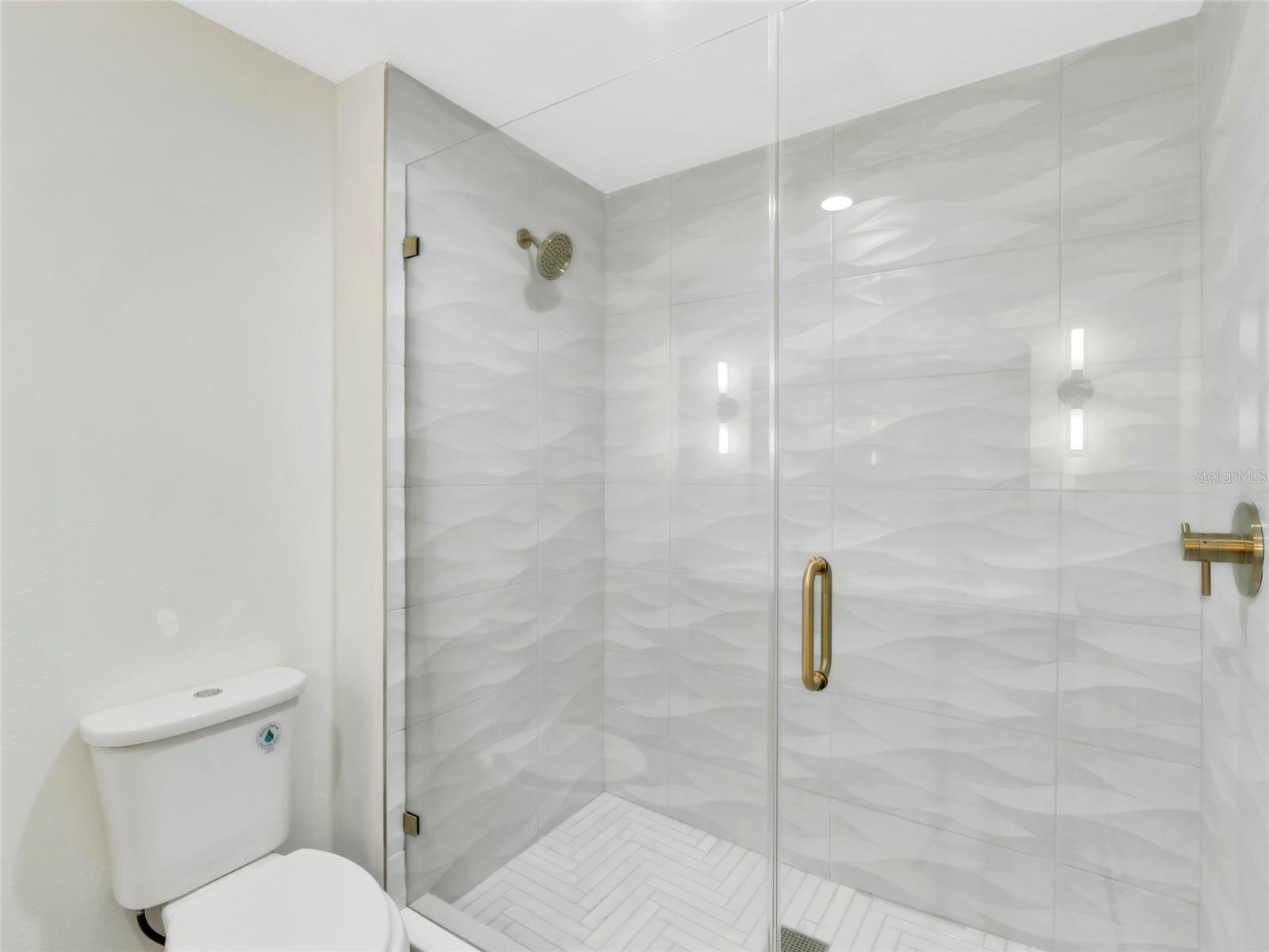 Image 11 of 26 For 4870 Venetian Boulevard Ne