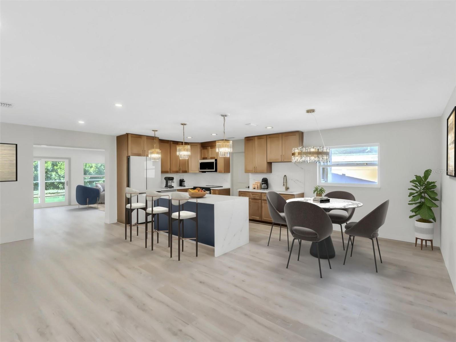 Image 5 of 26 For 4870 Venetian Boulevard Ne