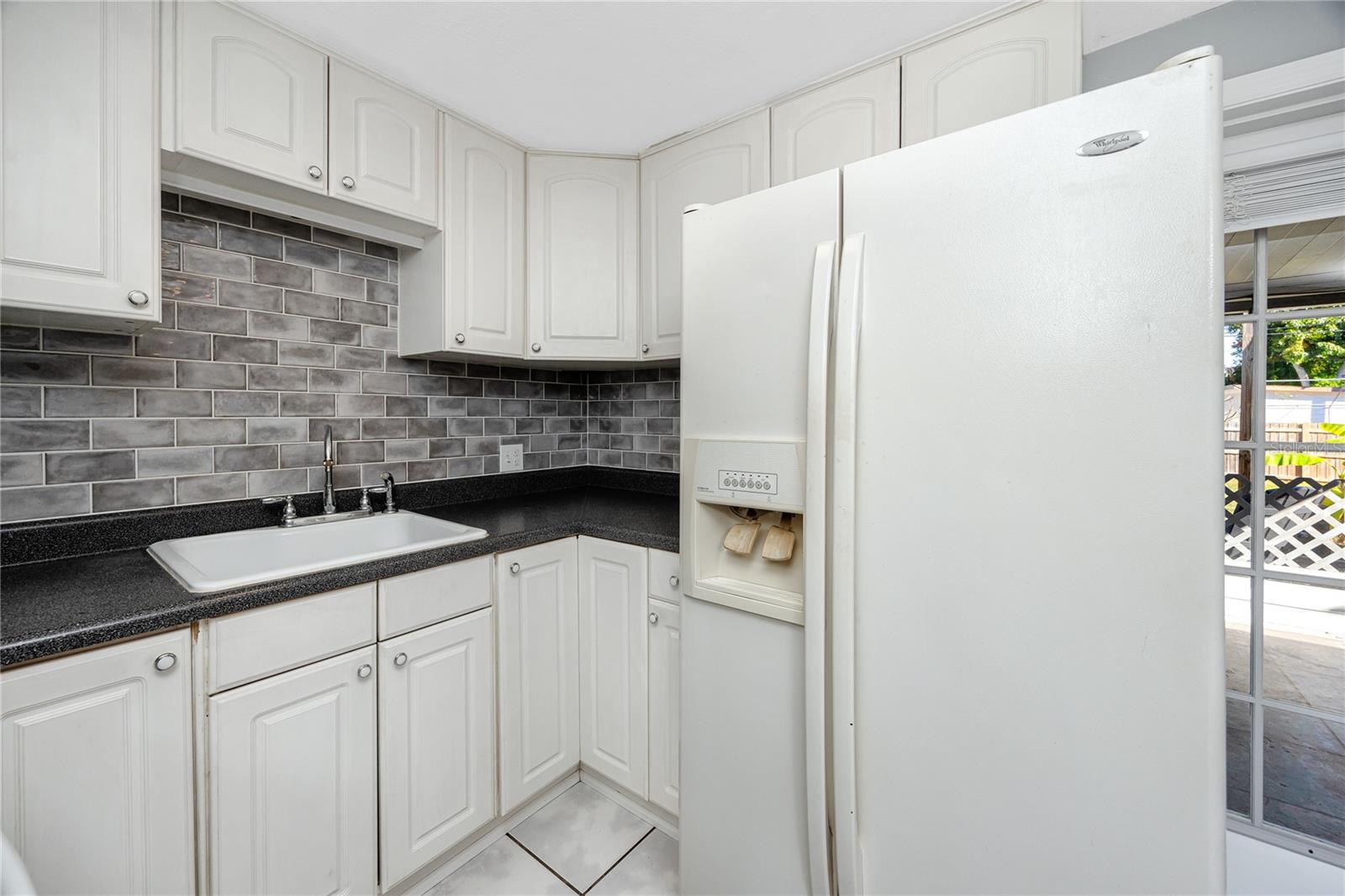 Image 14 of 35 For 10595 118th Avenue