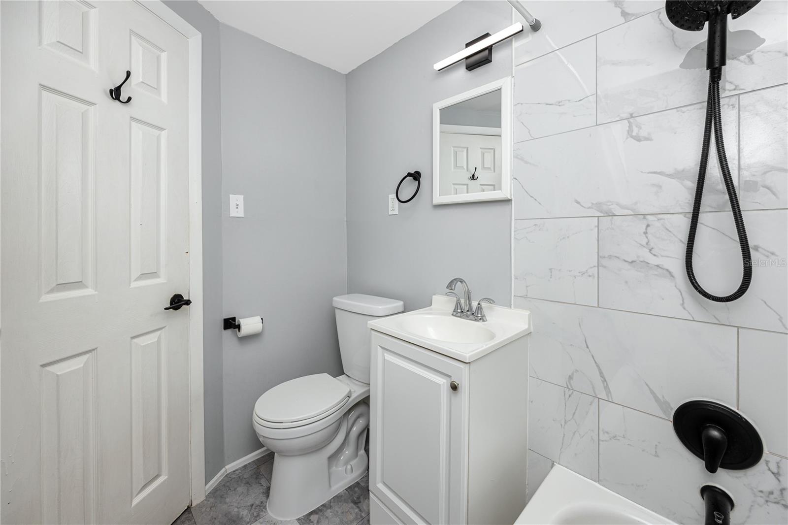 Image 19 of 35 For 10595 118th Avenue