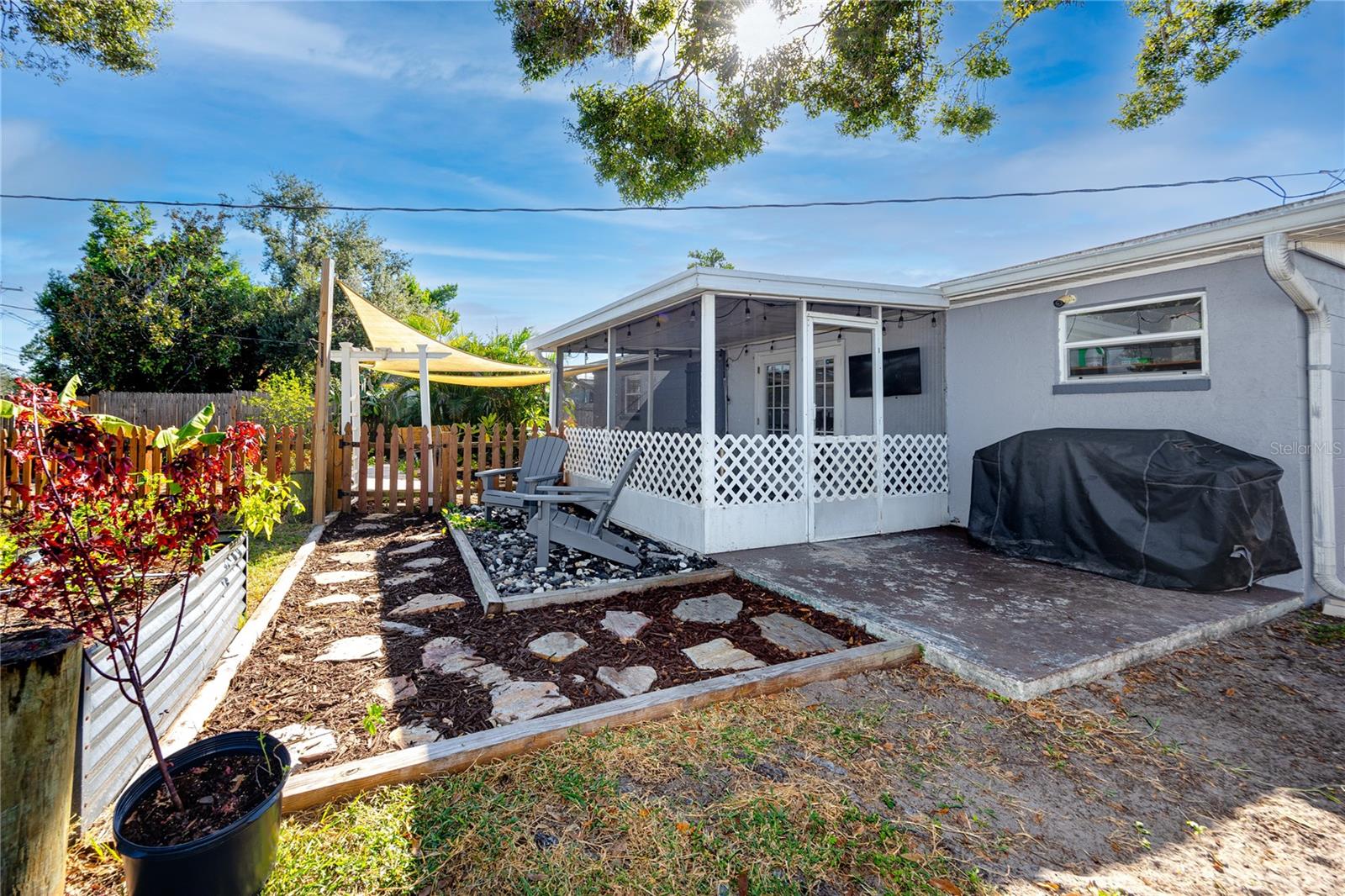 Image 24 of 35 For 10595 118th Avenue