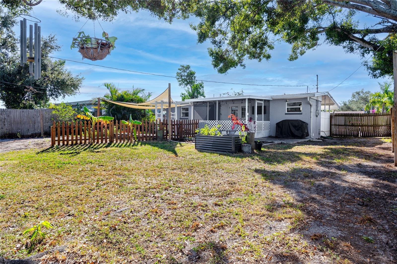 Image 26 of 35 For 10595 118th Avenue