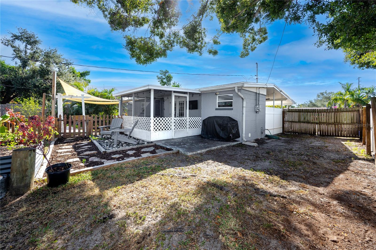 Image 27 of 35 For 10595 118th Avenue