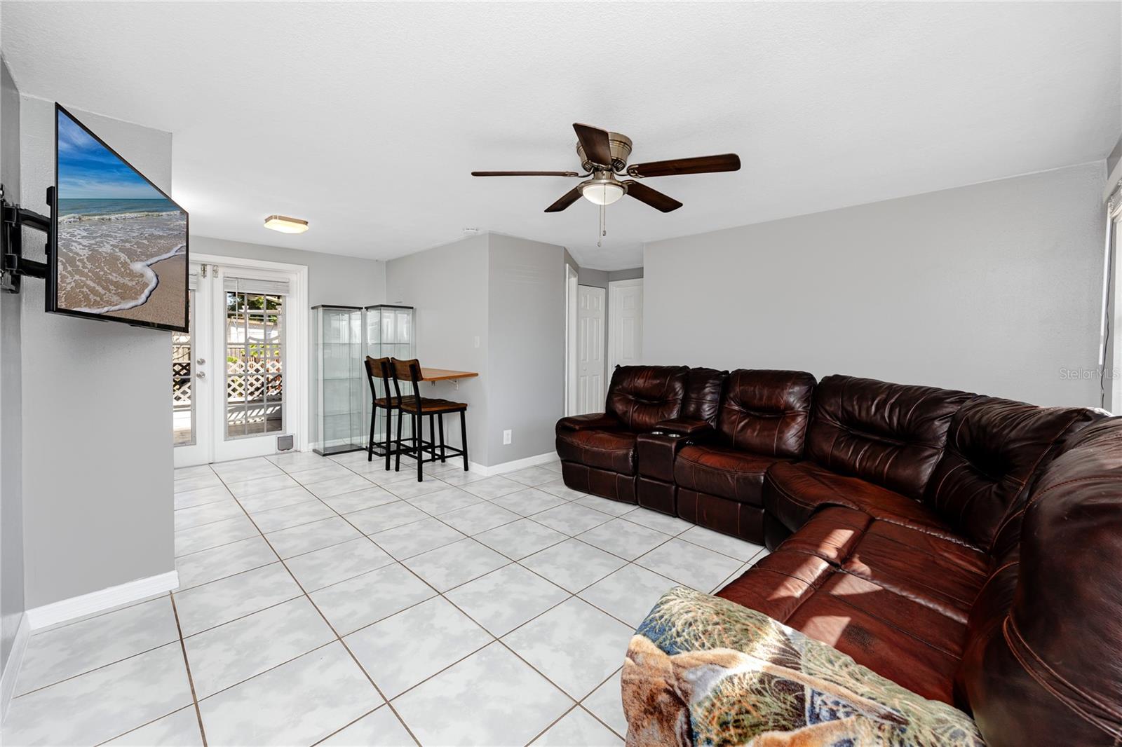 Image 5 of 35 For 10595 118th Avenue