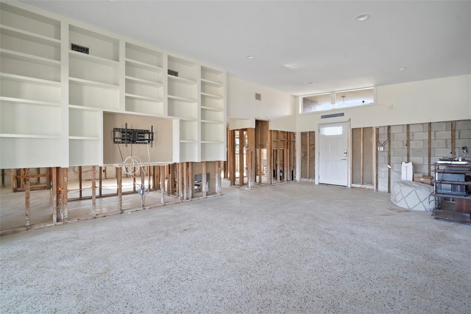 Image 19 of 29 For 11405 6th Street E