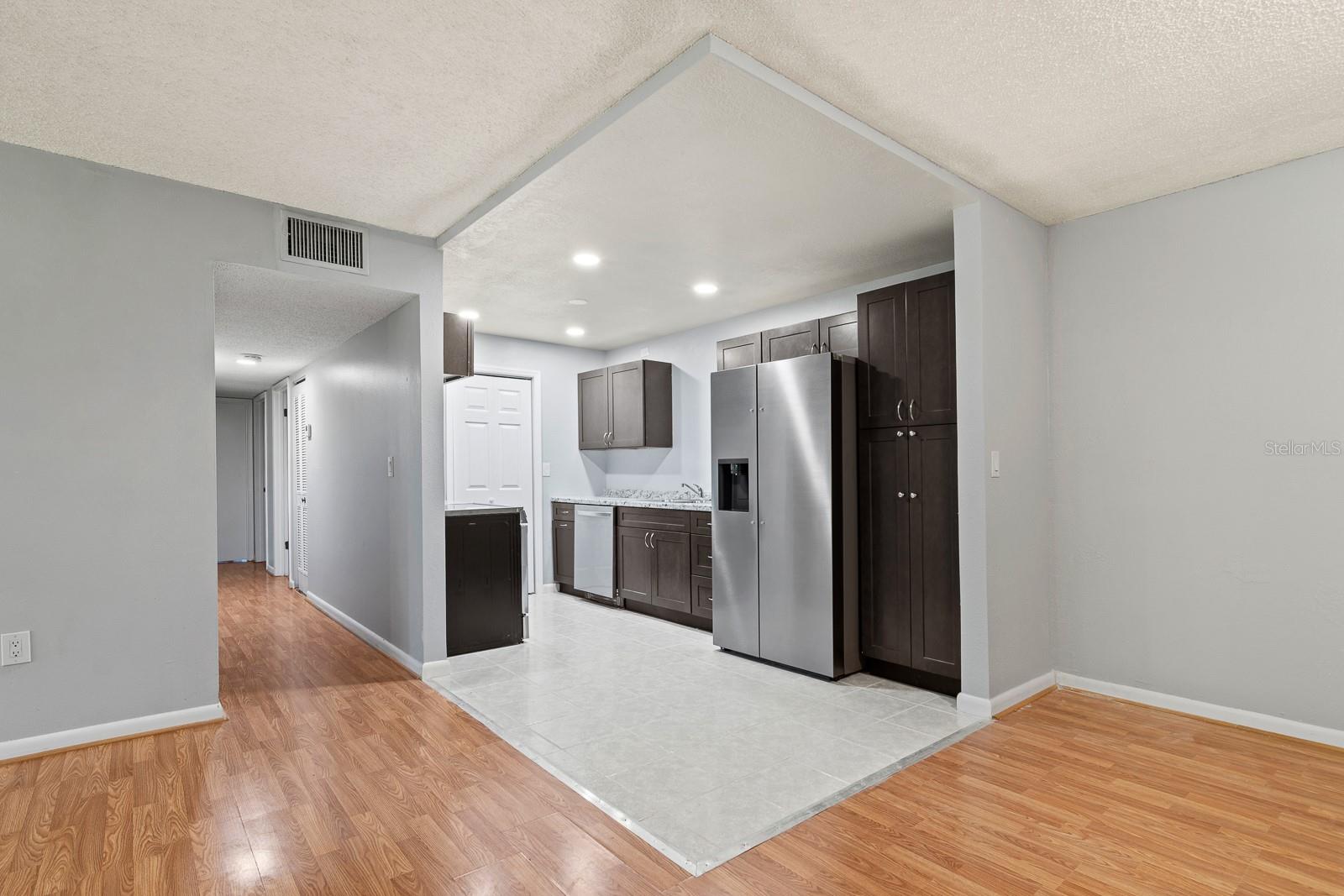 Image 17 of 60 For 1433 Pine Glen Place G1