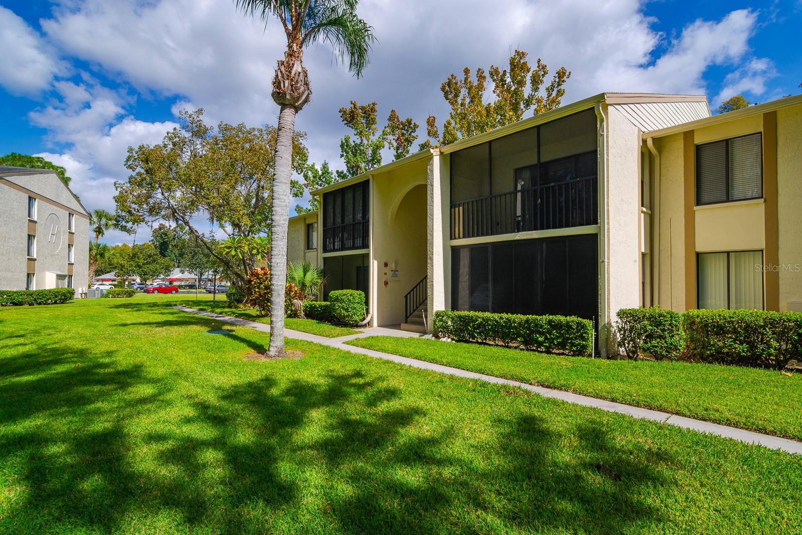 Image 2 of 60 For 1433 Pine Glen Place G1