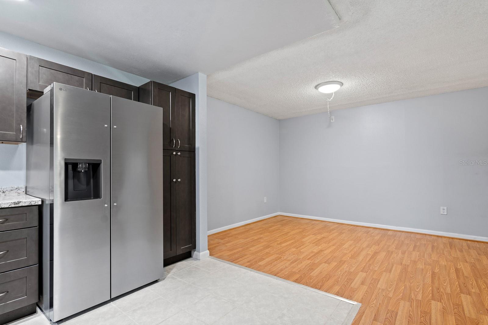 Image 22 of 60 For 1433 Pine Glen Place G1