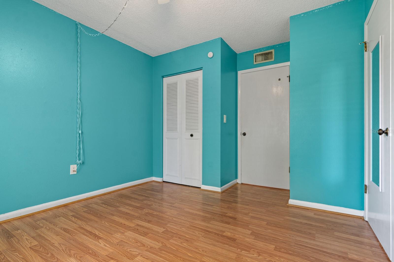 Image 28 of 60 For 1433 Pine Glen Place G1
