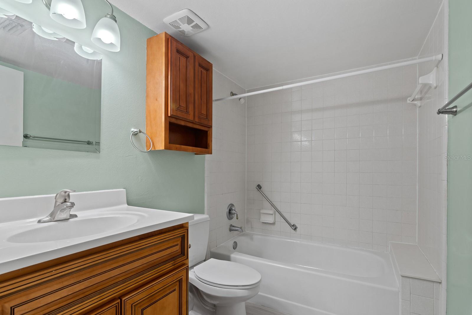 Image 33 of 60 For 1433 Pine Glen Place G1