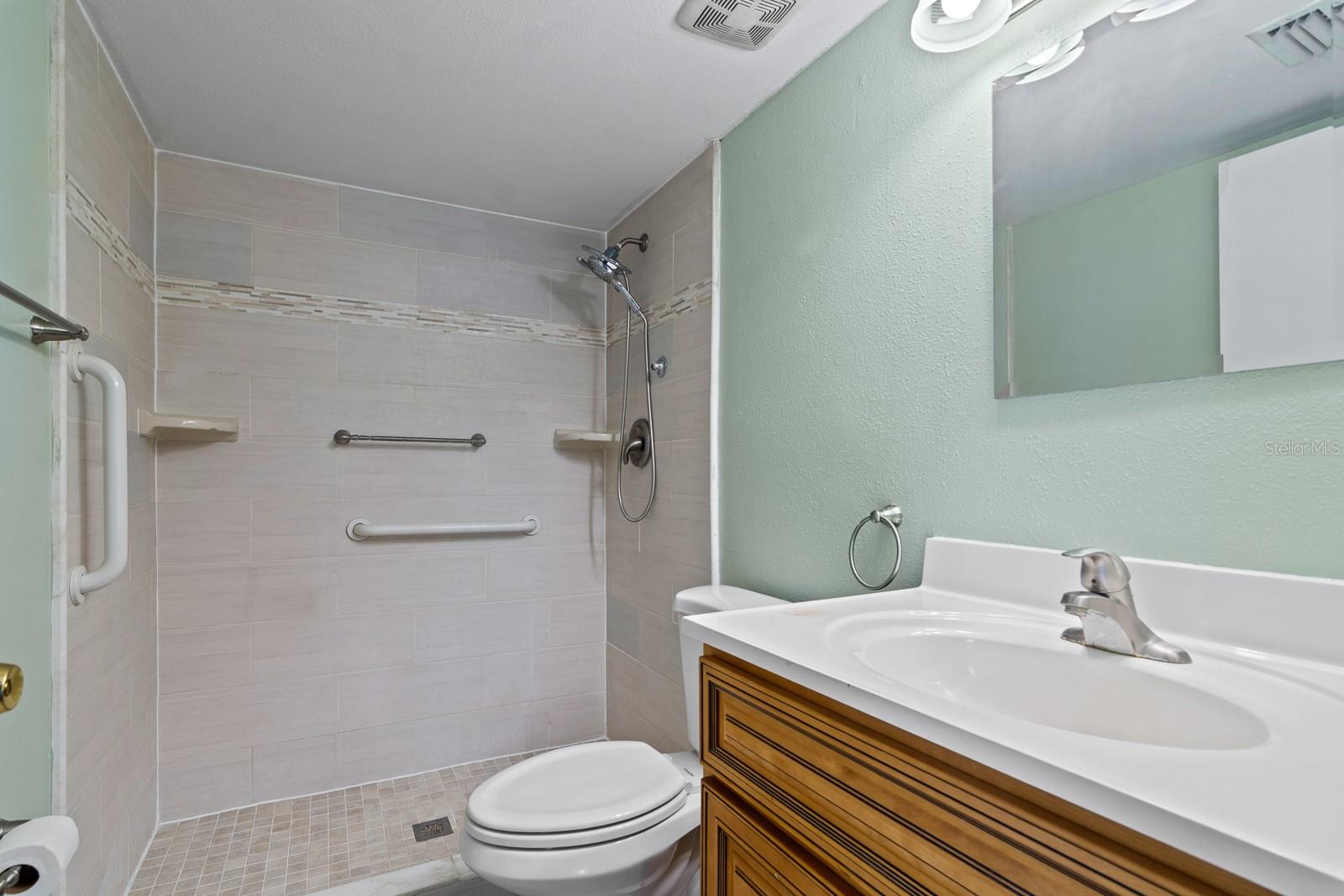 Image 36 of 60 For 1433 Pine Glen Place G1