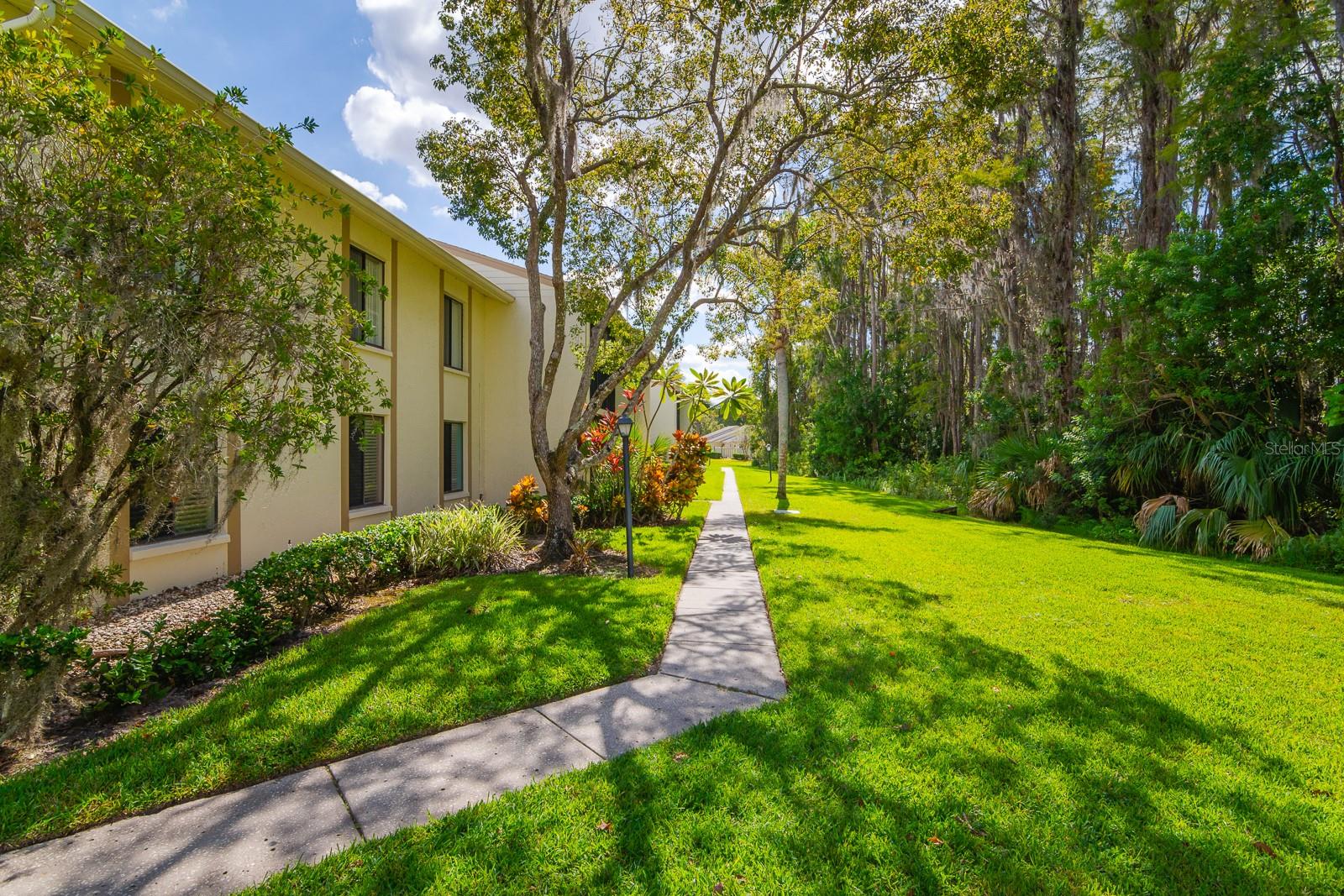 Image 40 of 60 For 1433 Pine Glen Place G1