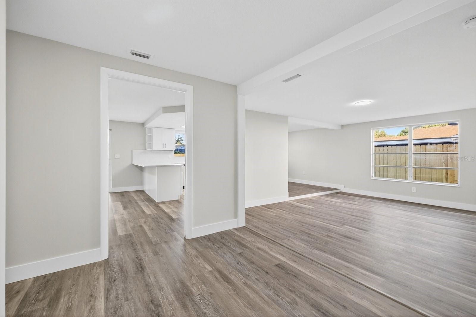 Image 18 of 40 For 1408 Oleander Drive