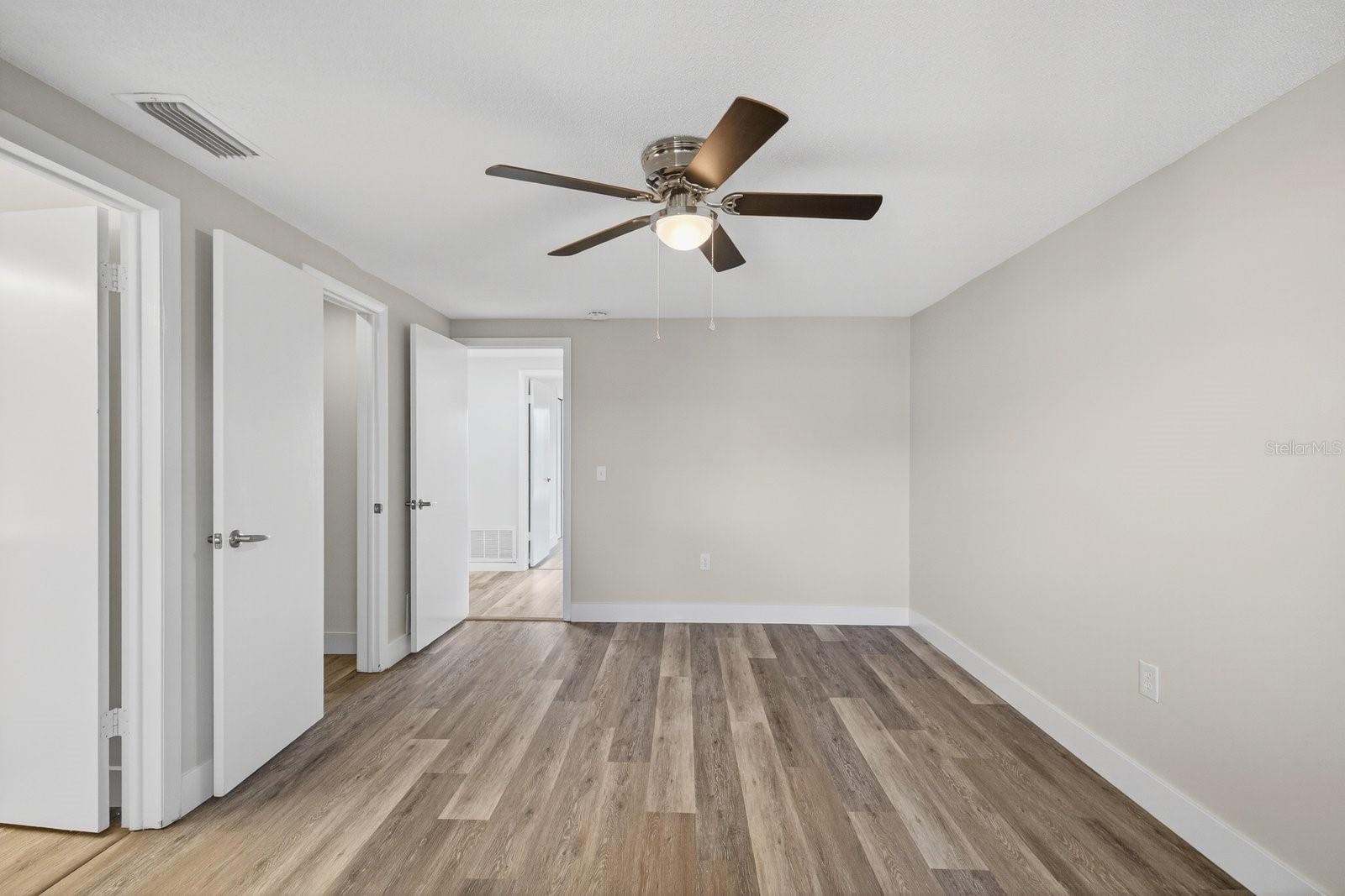 Image 21 of 40 For 1408 Oleander Drive