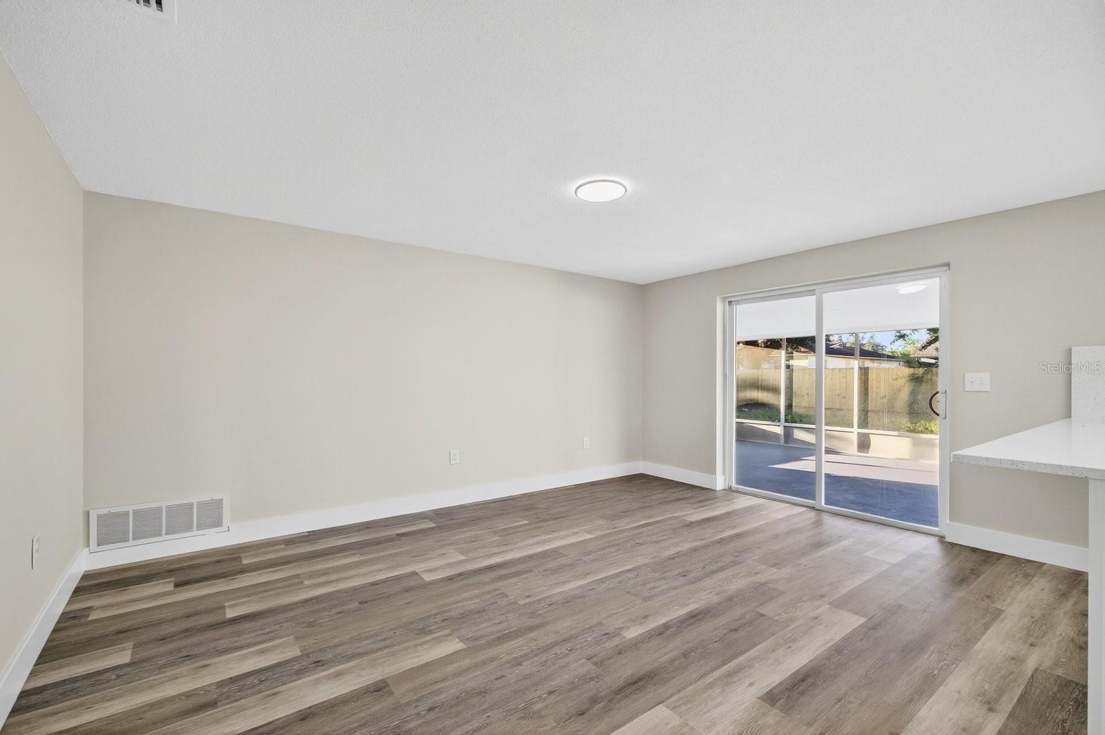 Image 33 of 40 For 1408 Oleander Drive