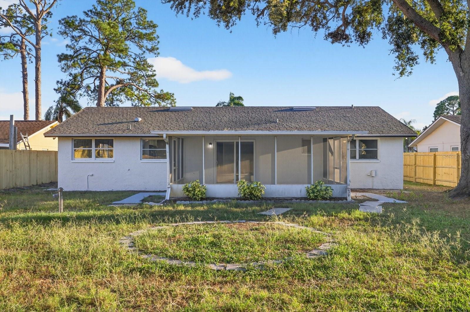 Image 37 of 40 For 1408 Oleander Drive