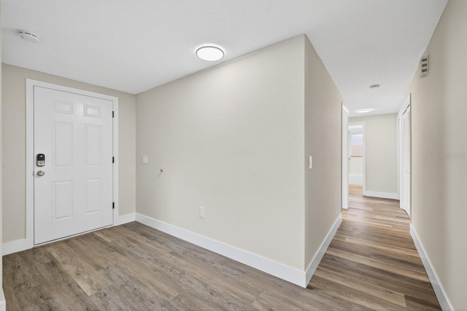 Image 8 of 40 For 1408 Oleander Drive