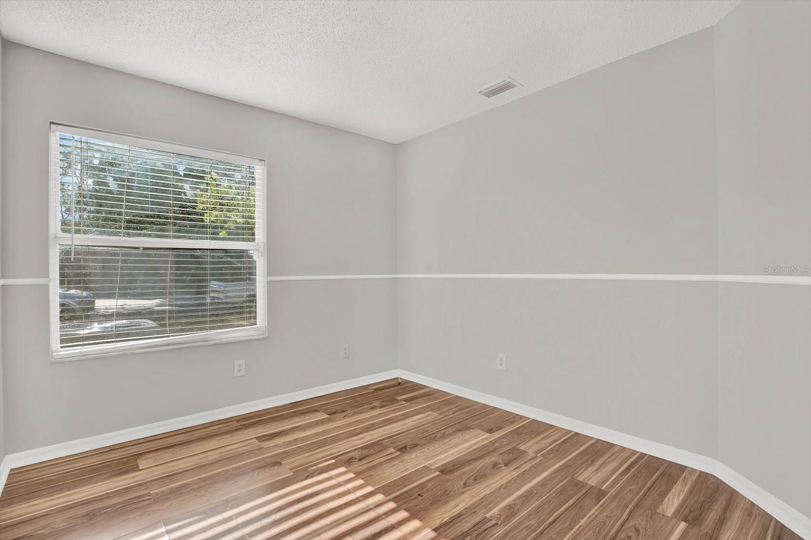 Image 19 of 24 For 8735 Exposition Drive