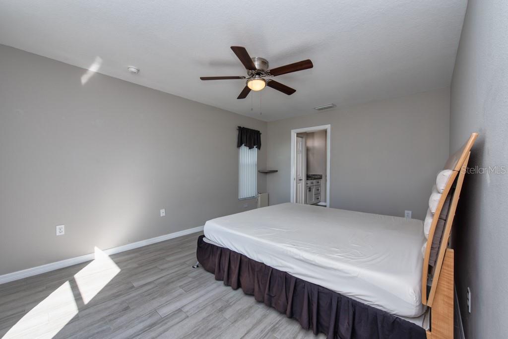 Image 14 of 39 For 3118 34th Avenue Drive E