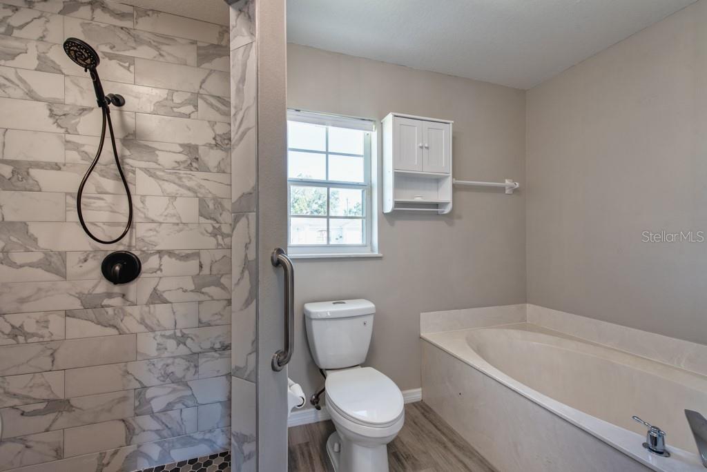 Image 18 of 39 For 3118 34th Avenue Drive E