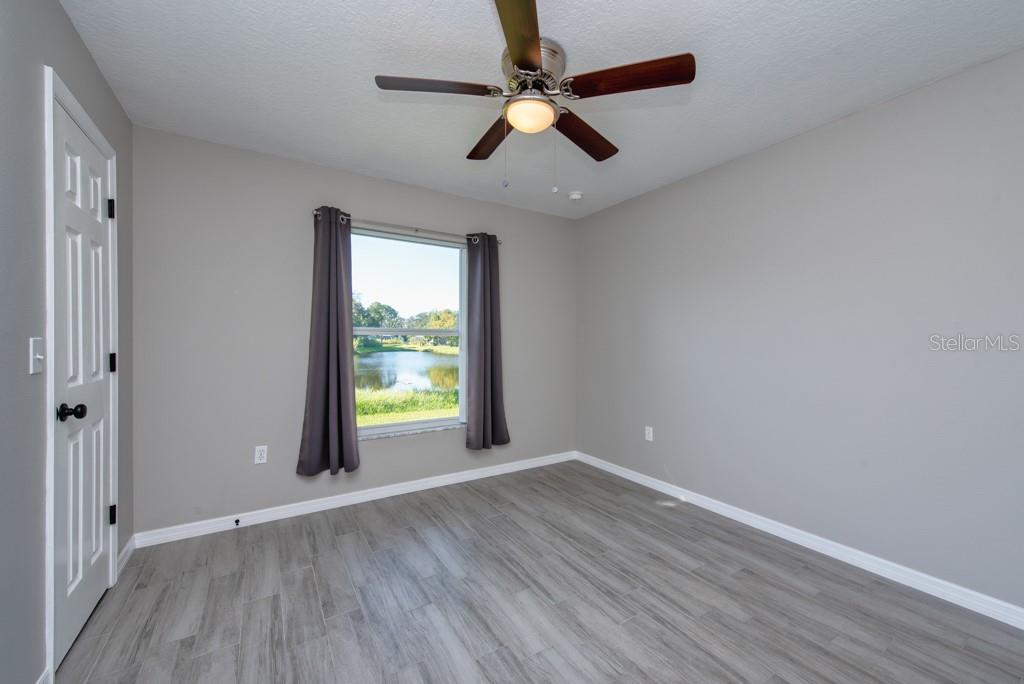 Image 21 of 39 For 3118 34th Avenue Drive E