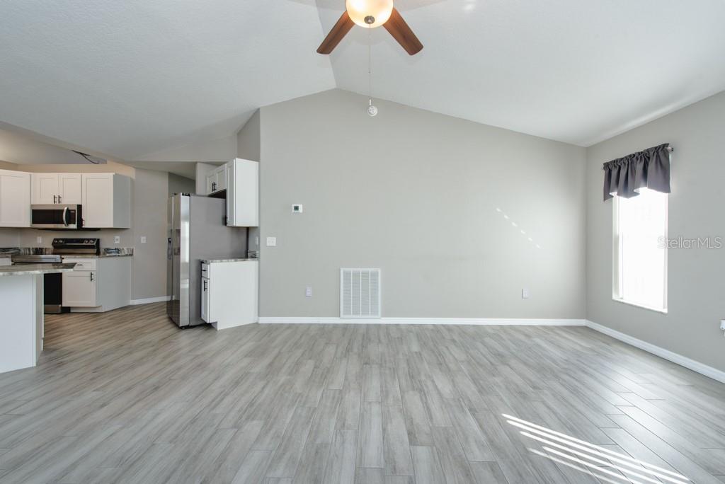 Image 8 of 39 For 3118 34th Avenue Drive E