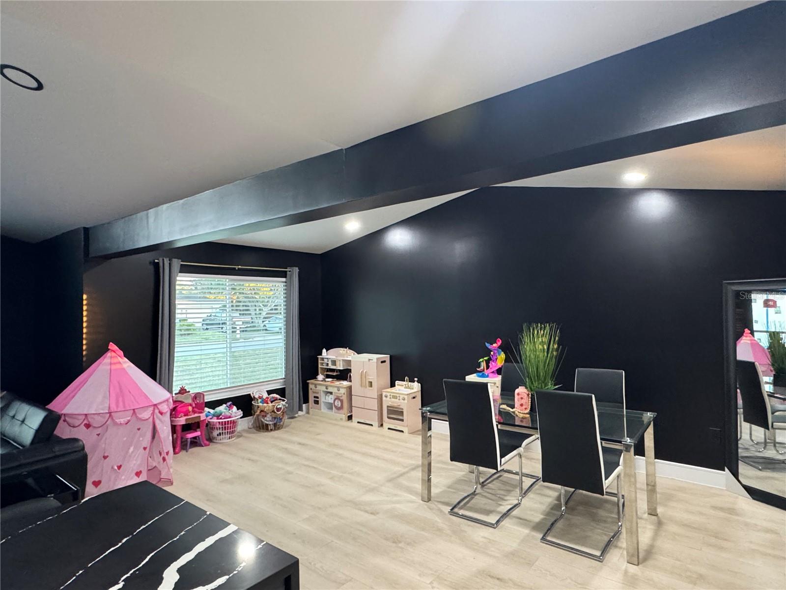 Image 3 of 9 For 10443 Raffia Drive