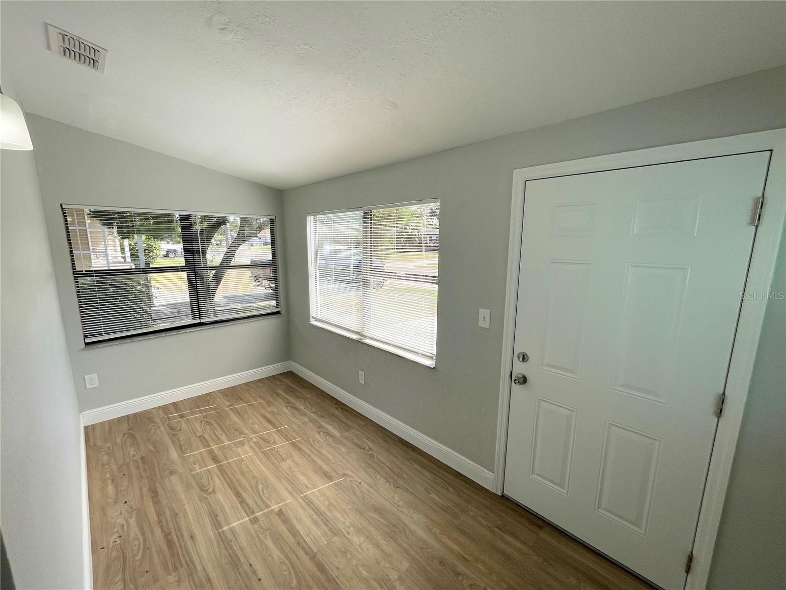 Image 2 of 20 For 3861 11th Avenue S