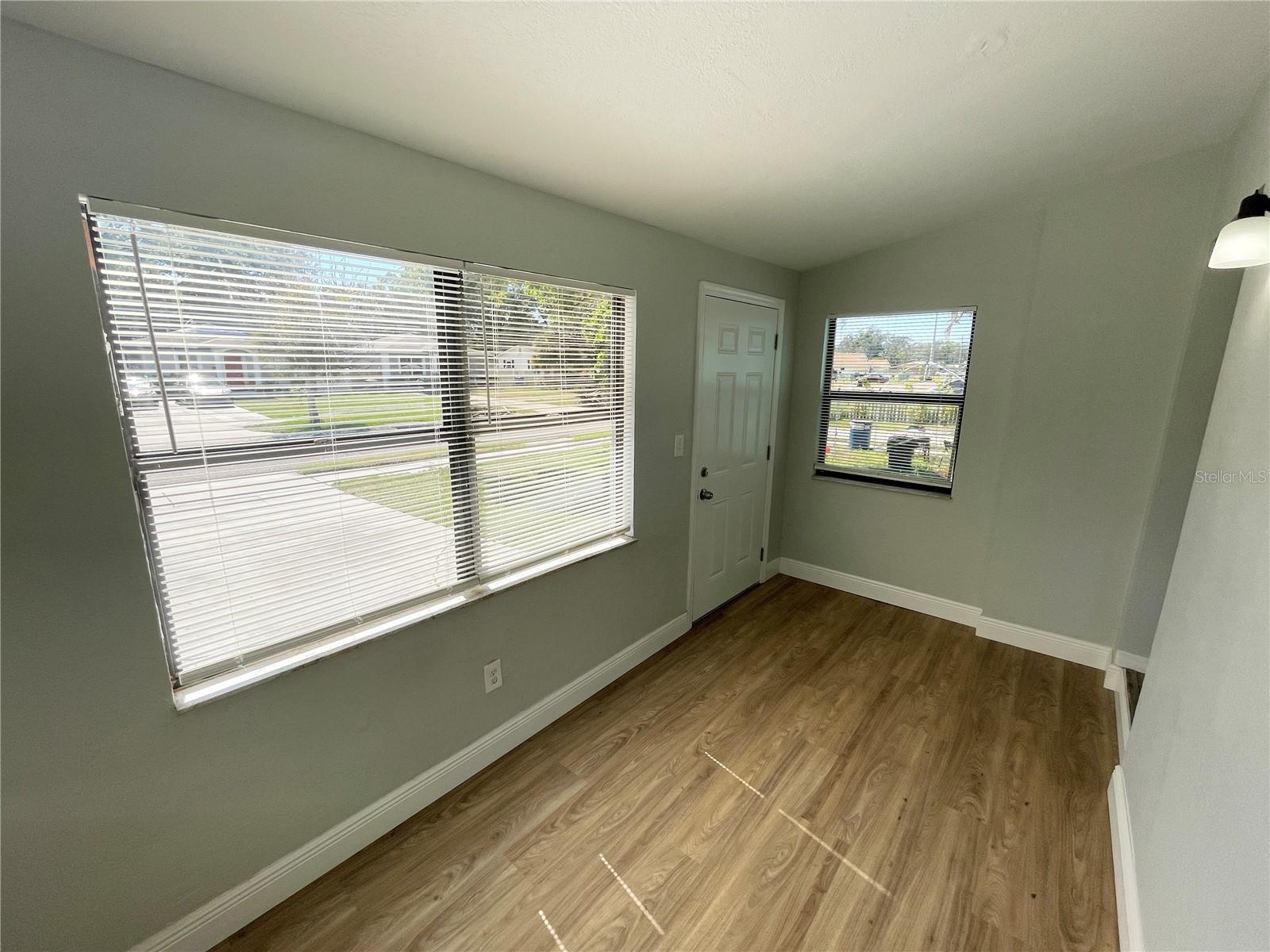 Image 3 of 20 For 3861 11th Avenue S