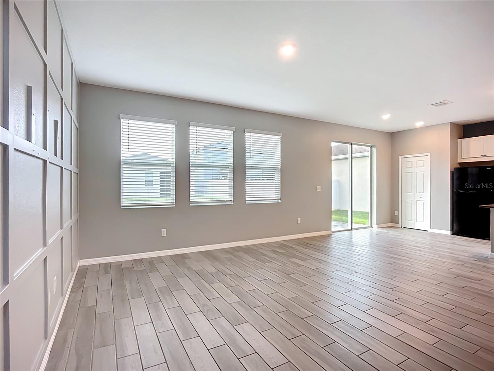 Image 10 of 39 For 11829 Clare Hill Avenue