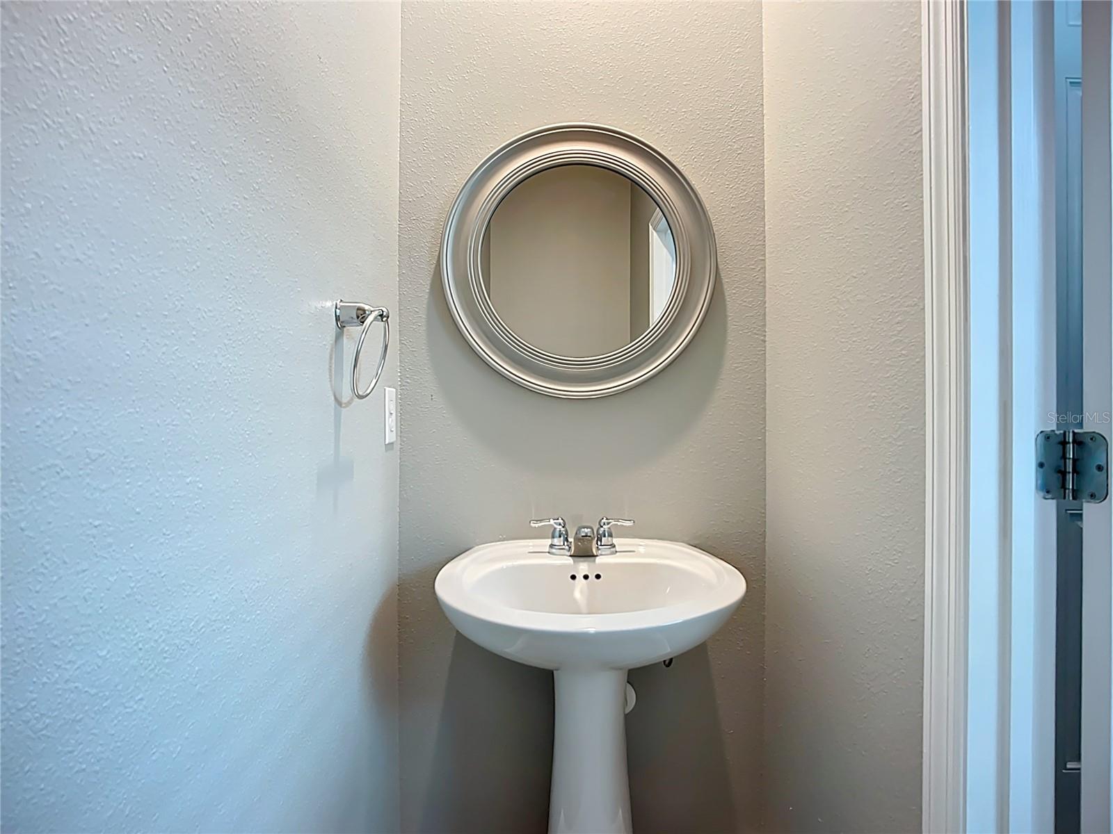 Image 16 of 39 For 11829 Clare Hill Avenue