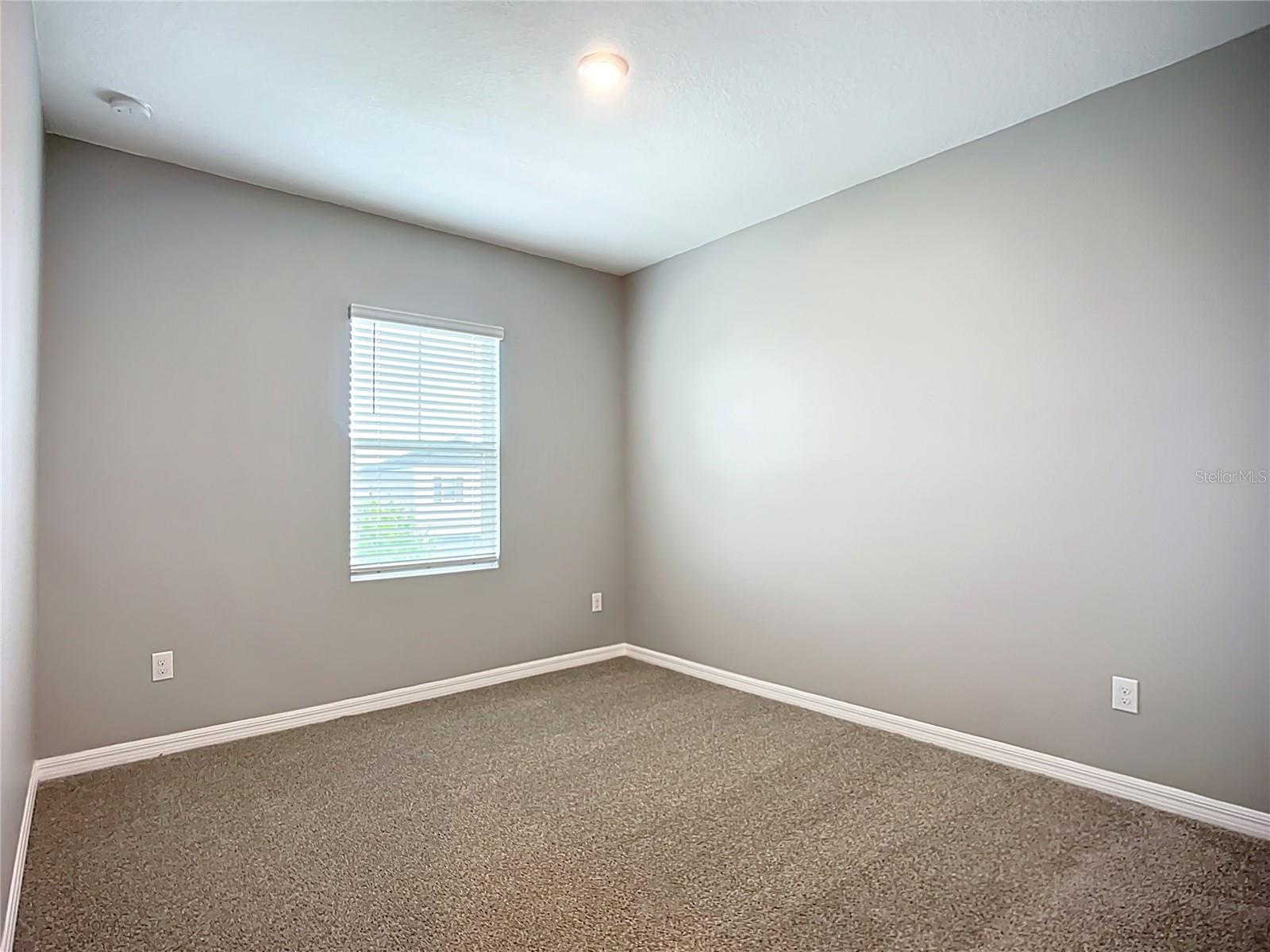 Image 17 of 39 For 11829 Clare Hill Avenue