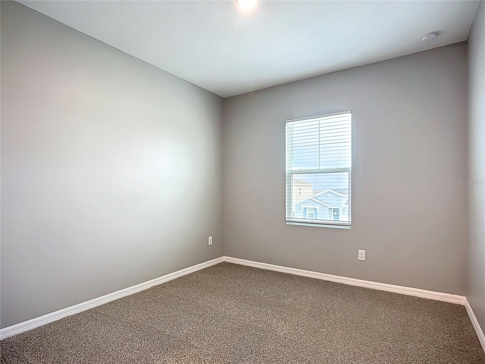 Image 19 of 39 For 11829 Clare Hill Avenue