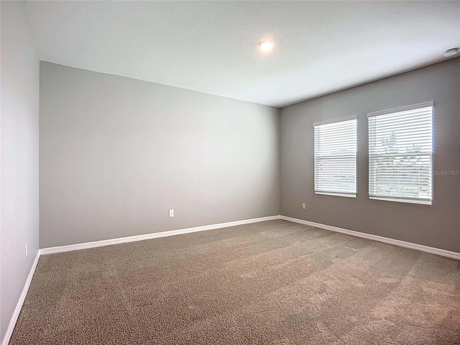 Image 23 of 39 For 11829 Clare Hill Avenue