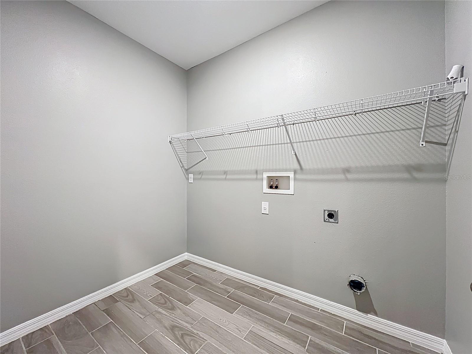 Image 29 of 39 For 11829 Clare Hill Avenue