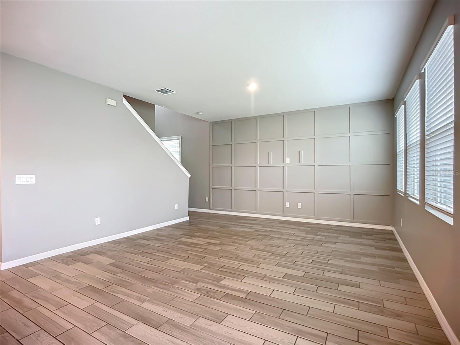 Image 3 of 39 For 11829 Clare Hill Avenue