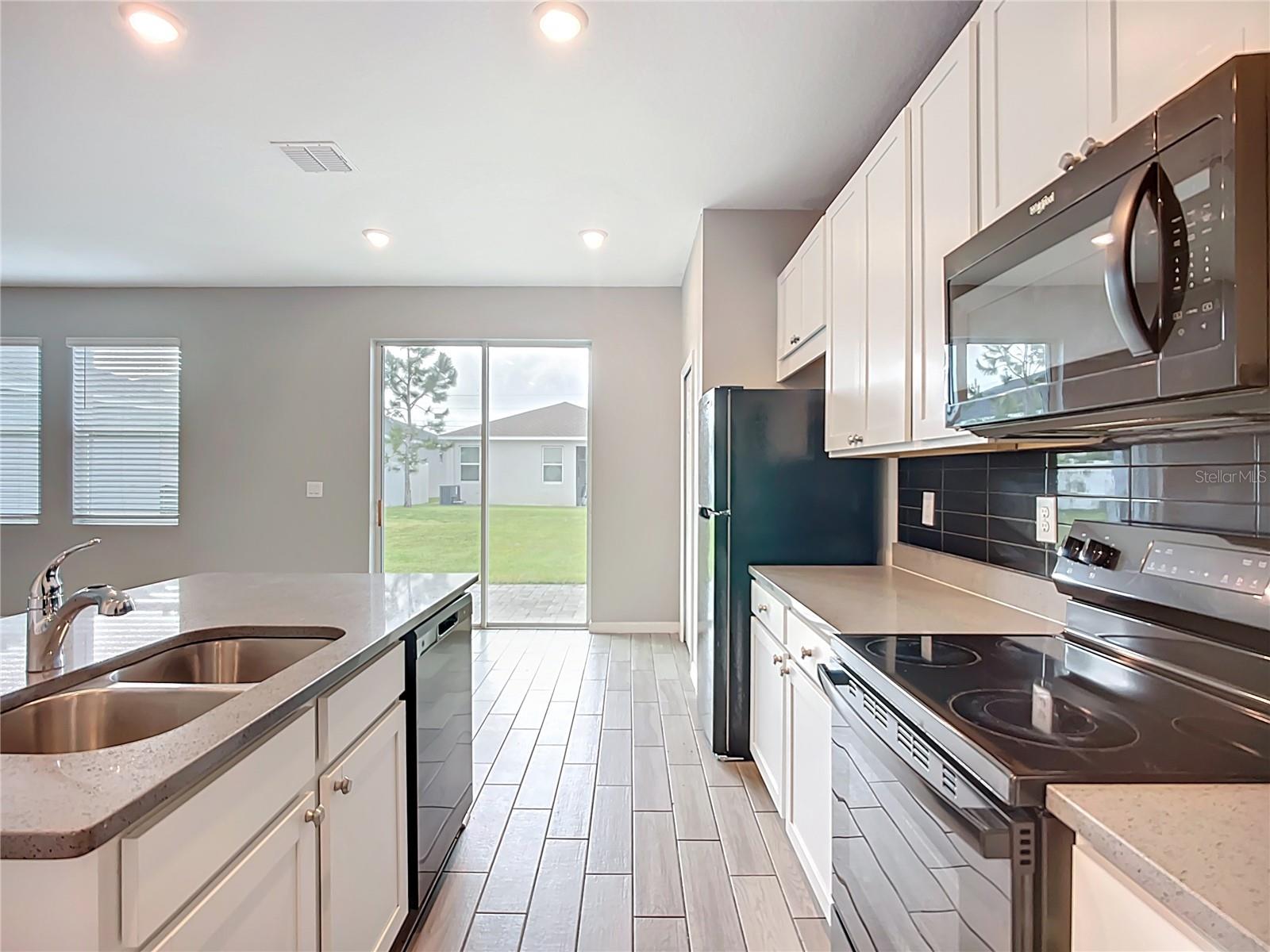 Image 4 of 39 For 11829 Clare Hill Avenue