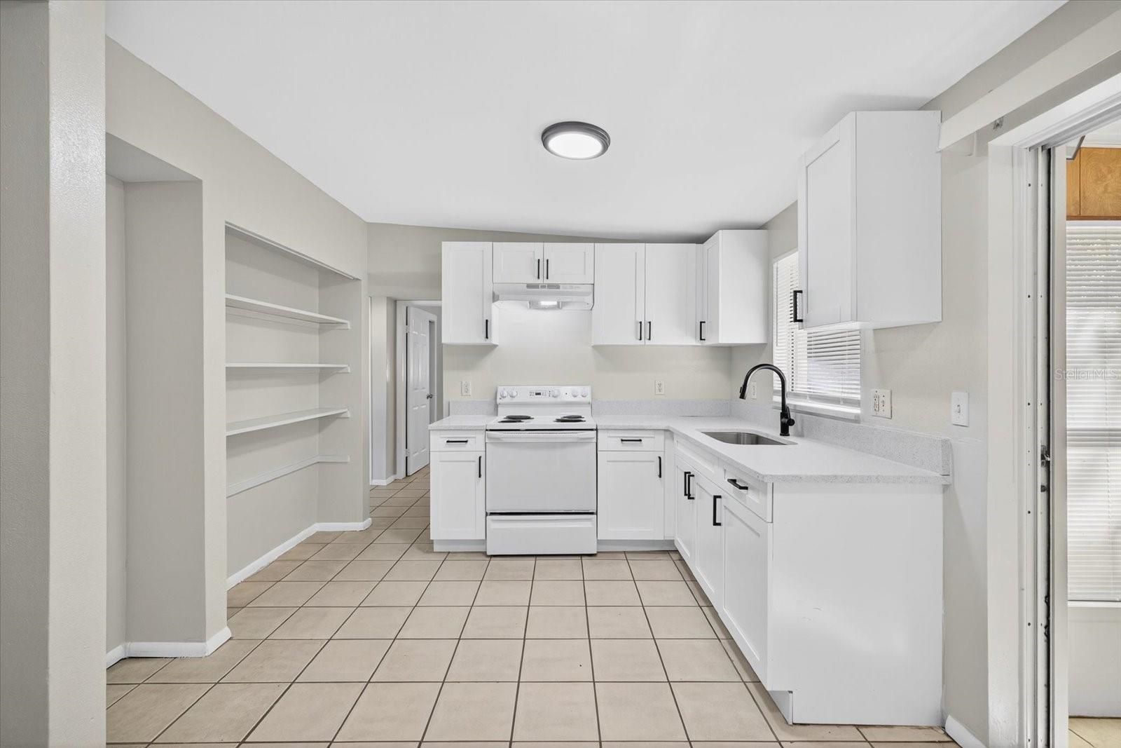 Image 10 of 33 For 11015 Martha Avenue