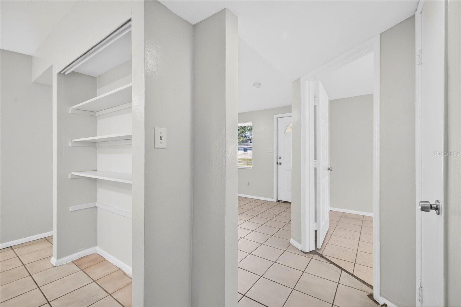 Image 13 of 33 For 11015 Martha Avenue