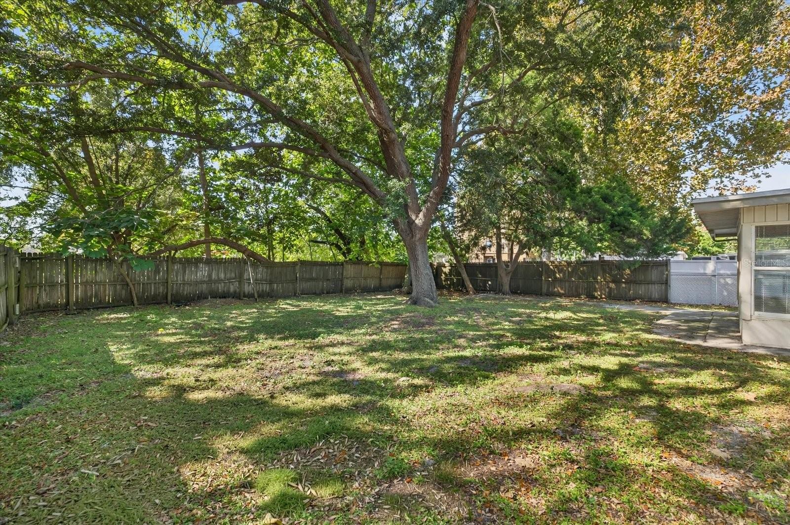 Image 24 of 33 For 11015 Martha Avenue