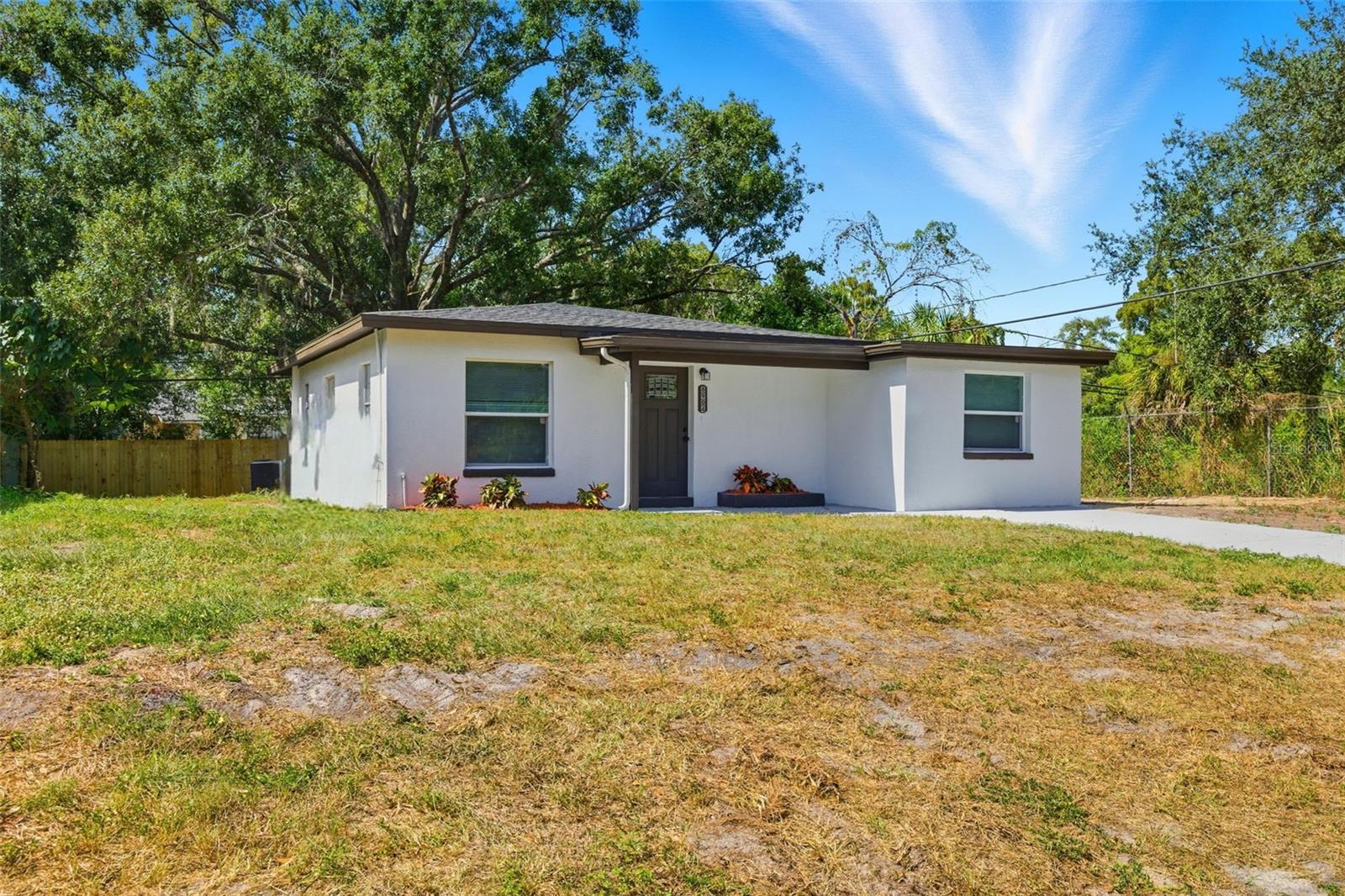 Image 4 of 31 For 8904 Tupelo Drive