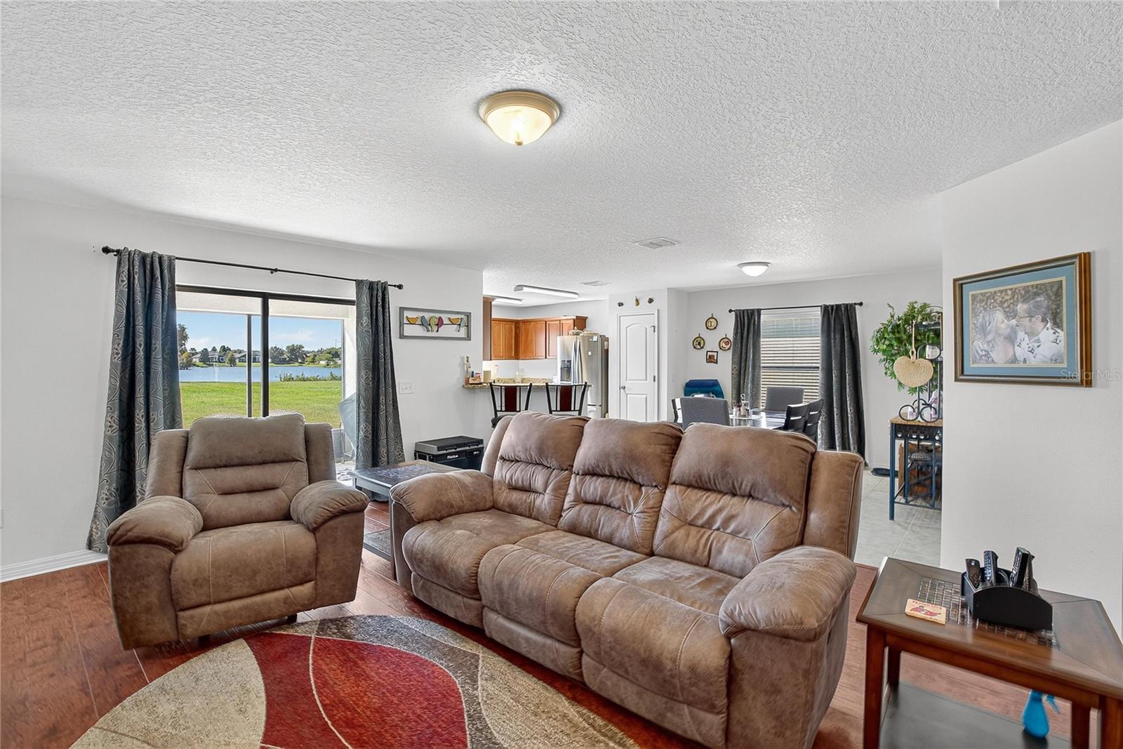 Image 14 of 44 For 2133 Geneva Drive