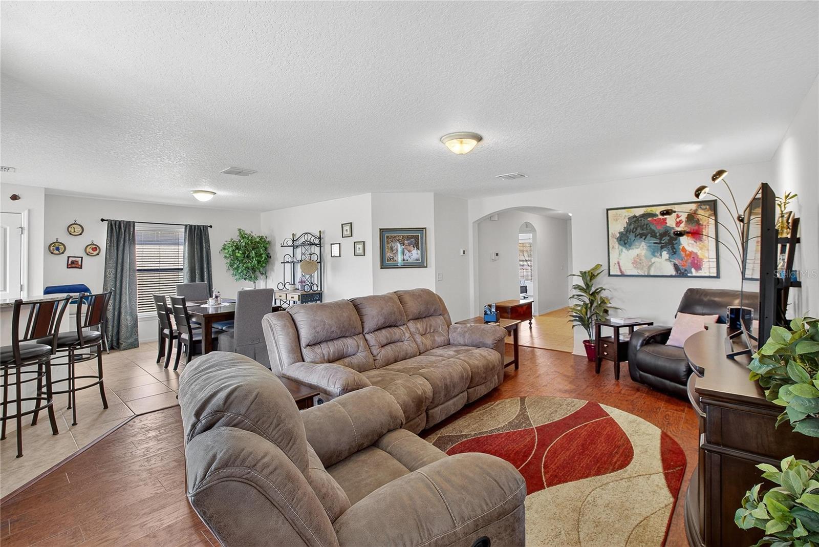 Image 16 of 44 For 2133 Geneva Drive