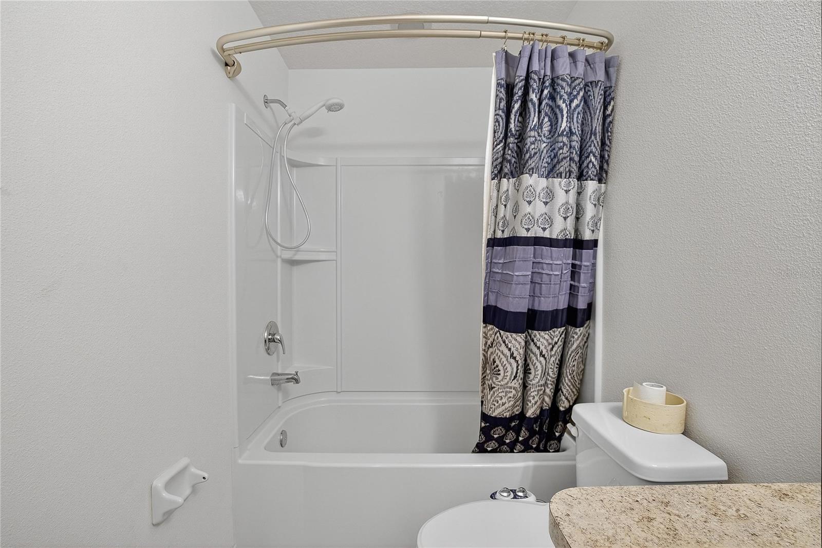 Image 33 of 44 For 2133 Geneva Drive