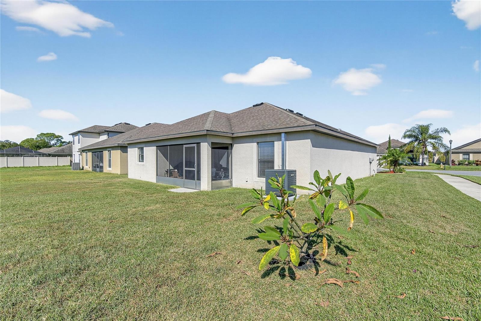 Image 36 of 44 For 2133 Geneva Drive