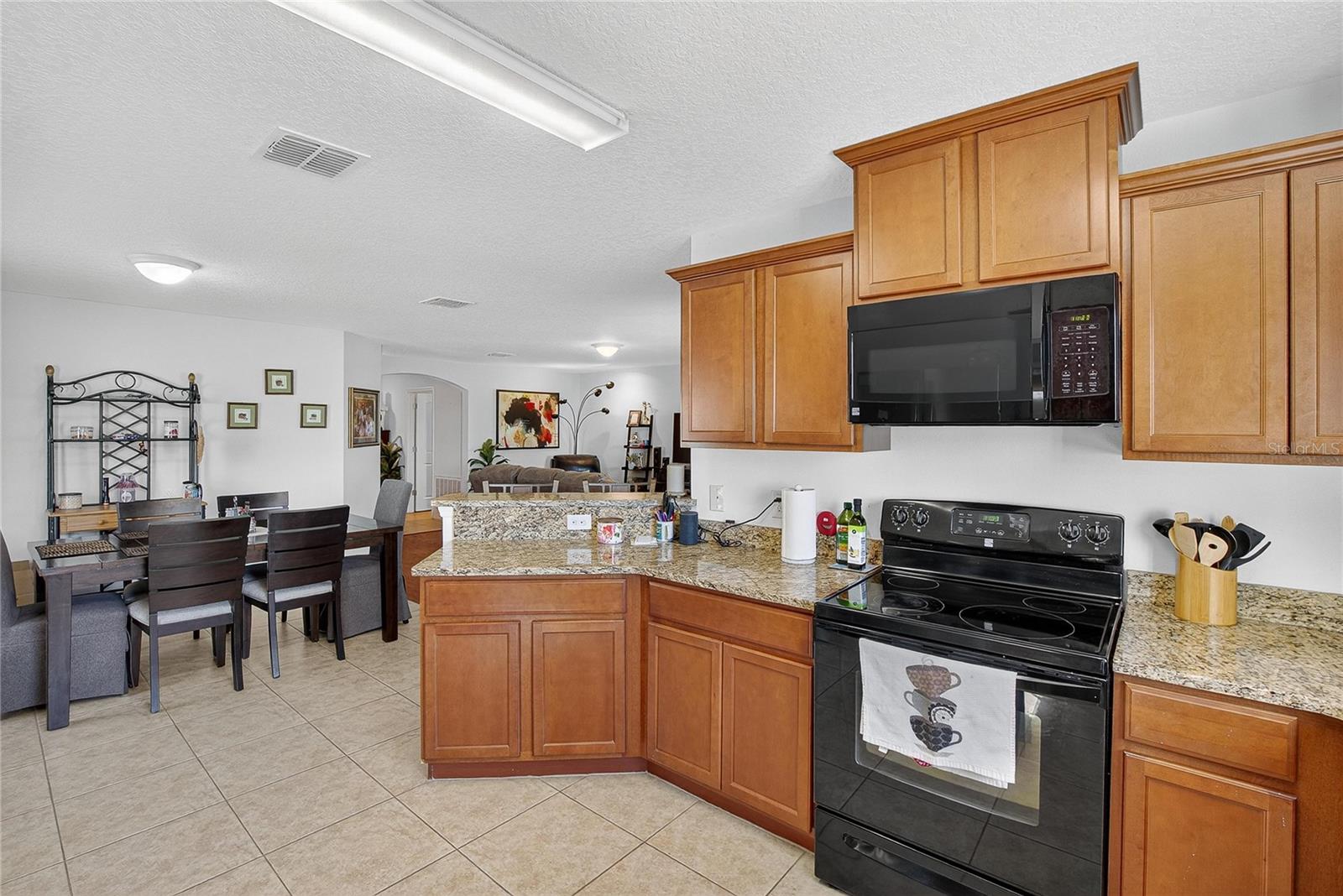 Image 7 of 44 For 2133 Geneva Drive