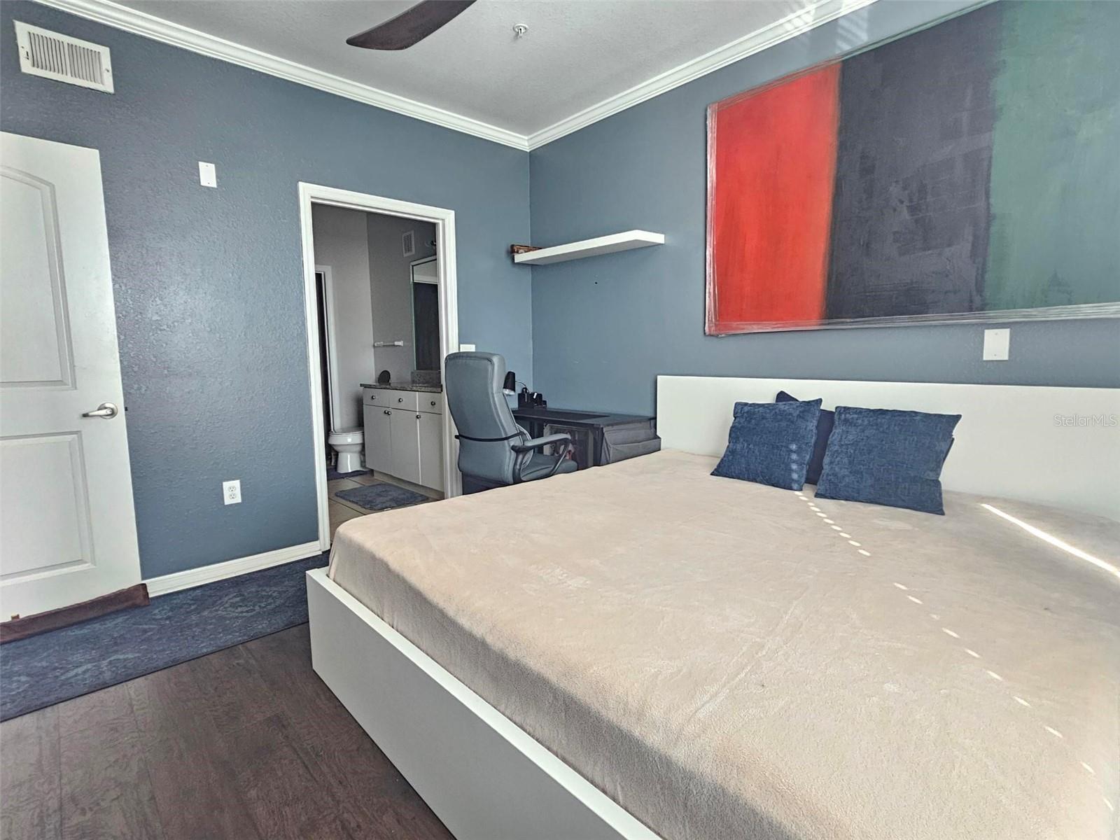 Image 18 of 31 For 4221 Spruce Street 2317