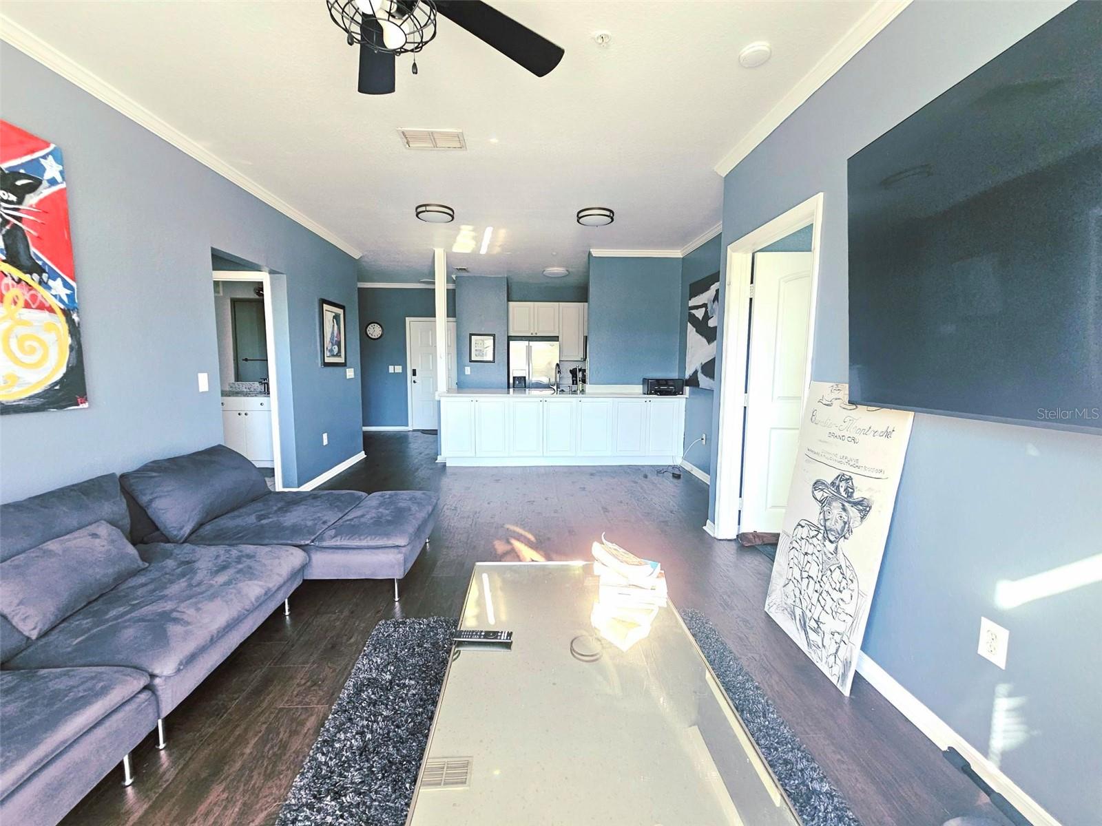 Image 9 of 31 For 4221 Spruce Street 2317